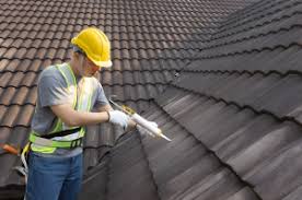 Best Emergency Roof Repair Services  in Manhasset Hills, NY